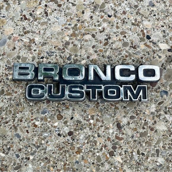 Vintage 1970s Original Chrome Ford Bronco Custom Emblem - Picture 2 of 10